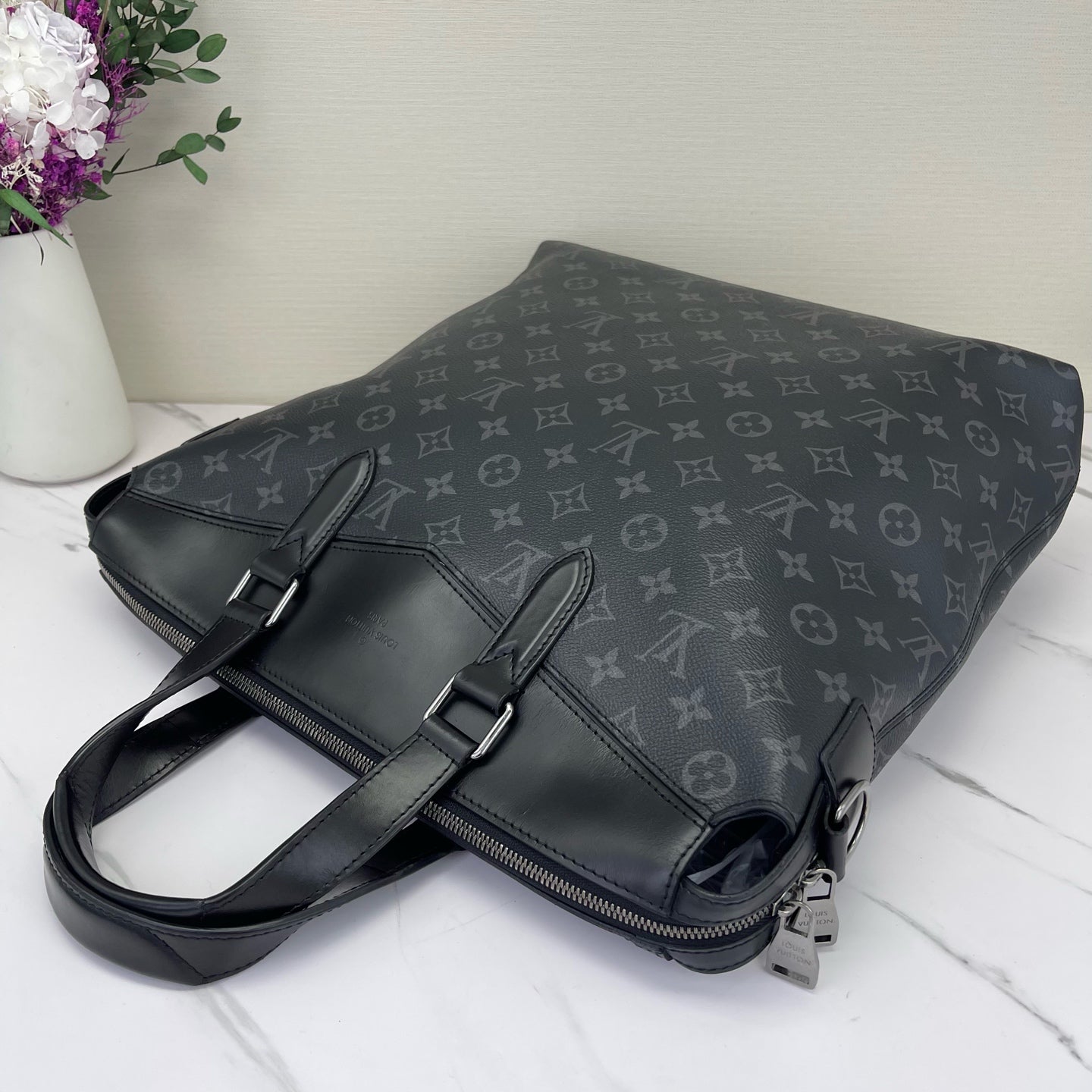 Louis Vuitton - Explorer - Synthetic - Black - (large)