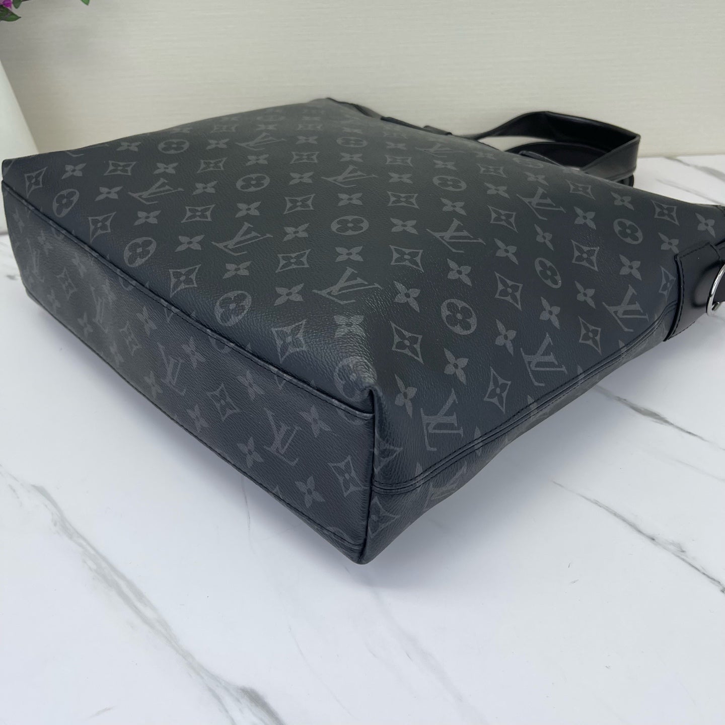 Louis Vuitton - Explorer - Synthetic - Black - (large)
