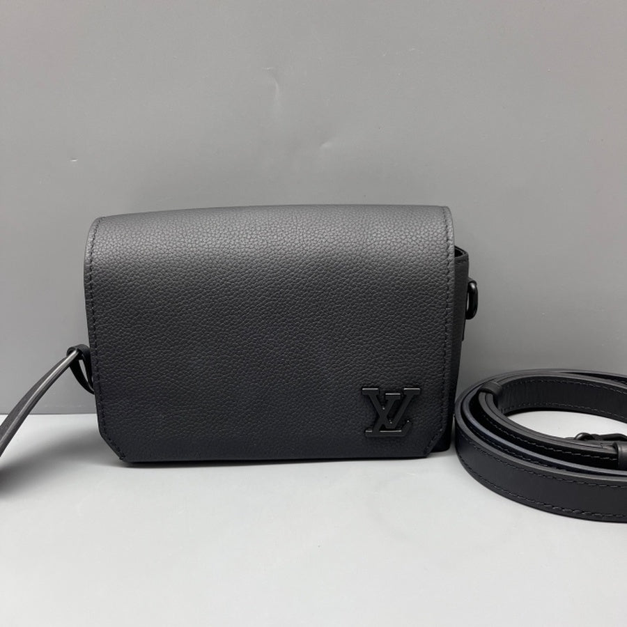 Louis Vuitton - Fastline - Leather - Black - (mini)