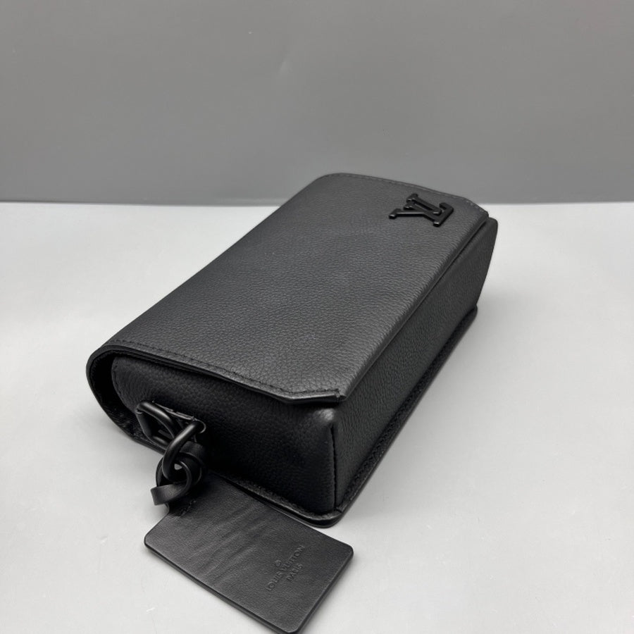 Louis Vuitton - Fastline - Leather - Black - (mini)