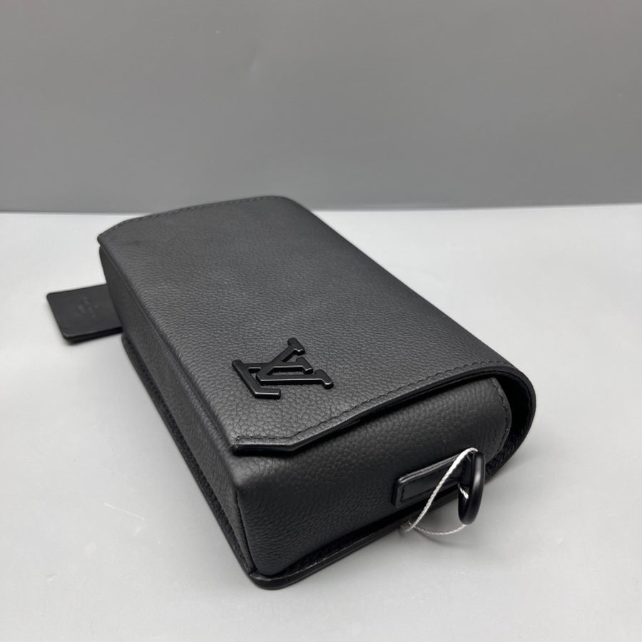 Louis Vuitton - Fastline - Leather - Black - (mini)