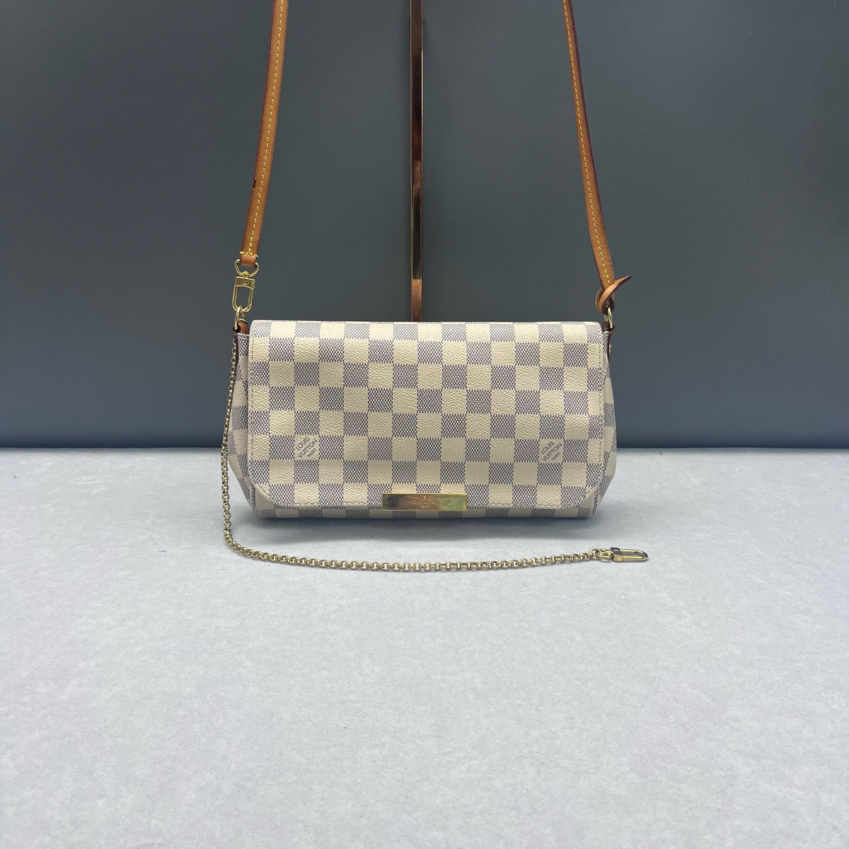 Louis Vuitton - Favorite - Cloth - Beige - (small)