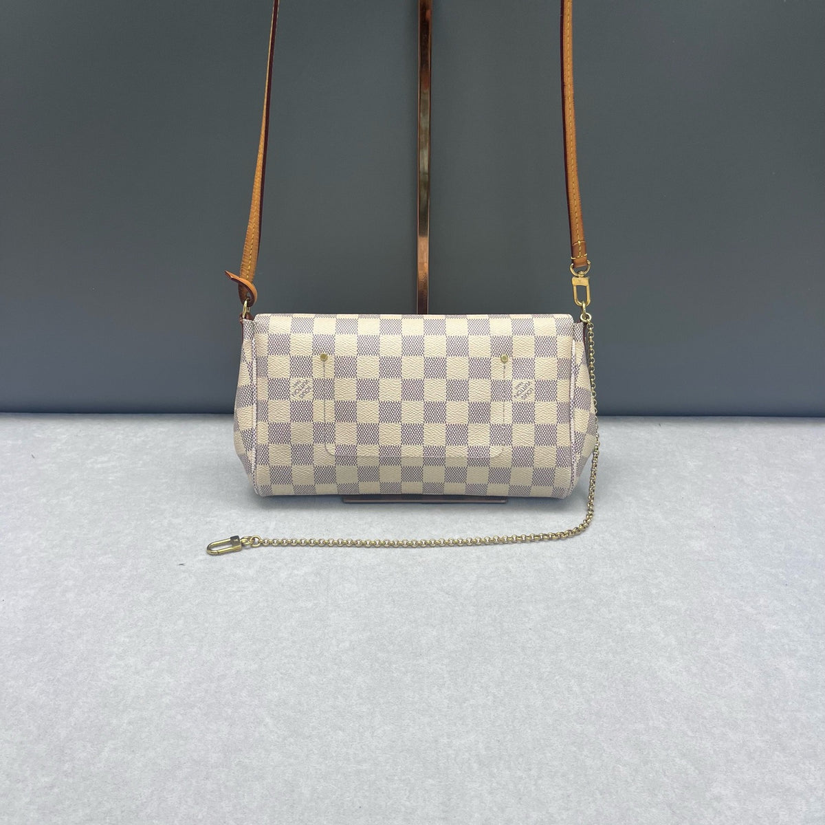 Louis Vuitton - Favorite - Cloth - Beige - (small)