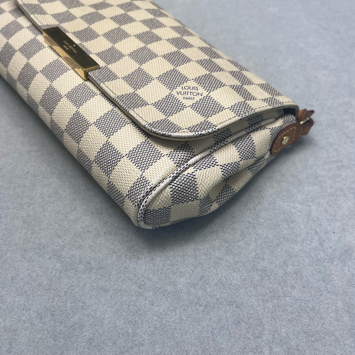 Louis Vuitton - Favorite - Cloth - Beige - (small)