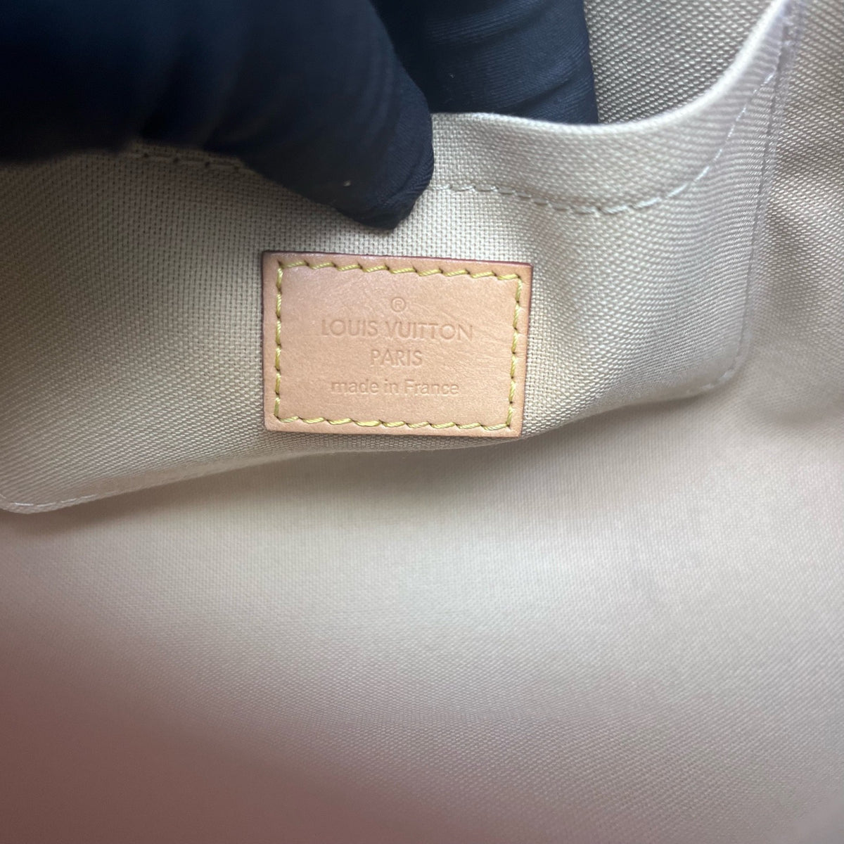 Louis Vuitton - Favorite - Cloth - Beige - (small)