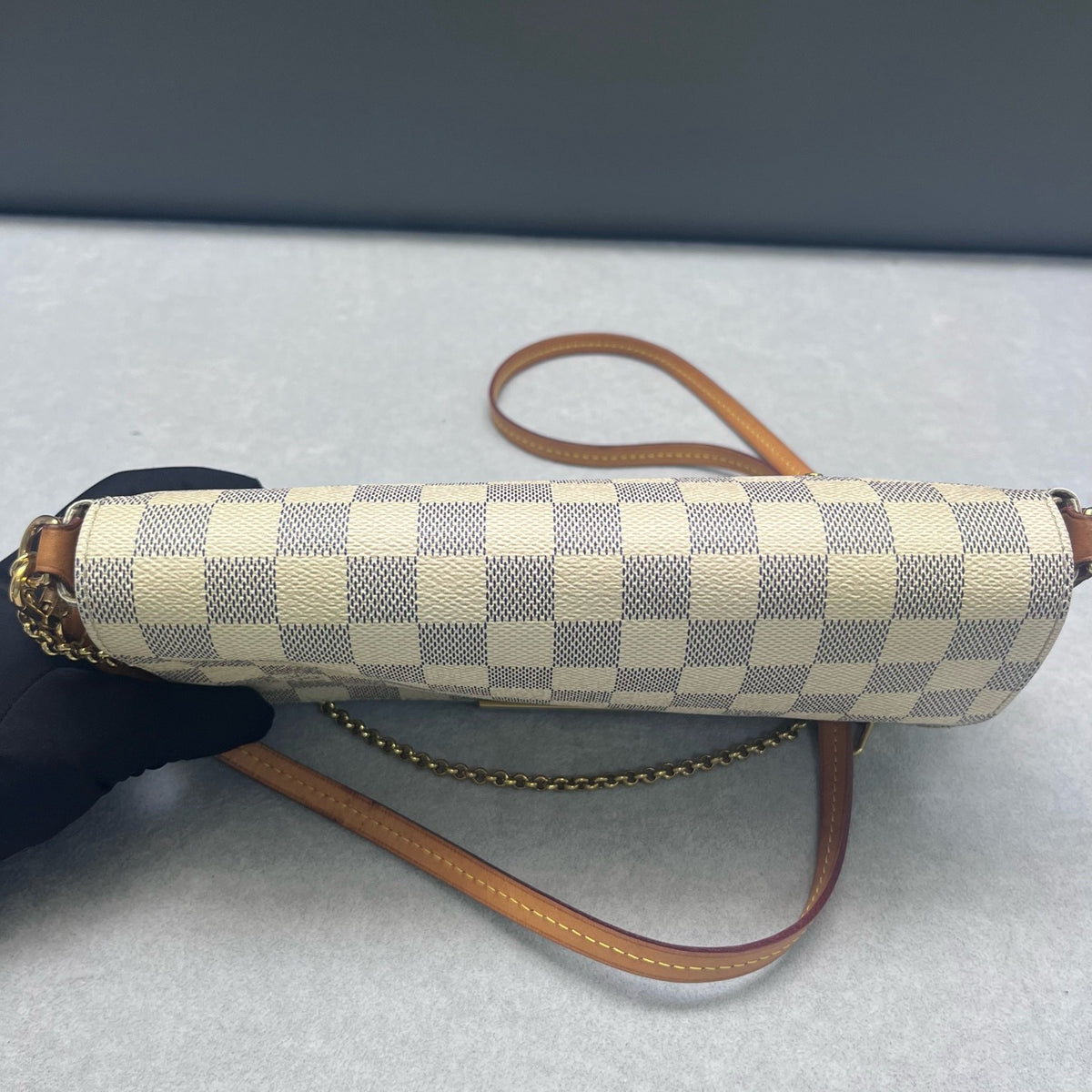 Louis Vuitton - Favorite - Cloth - Beige - (small)