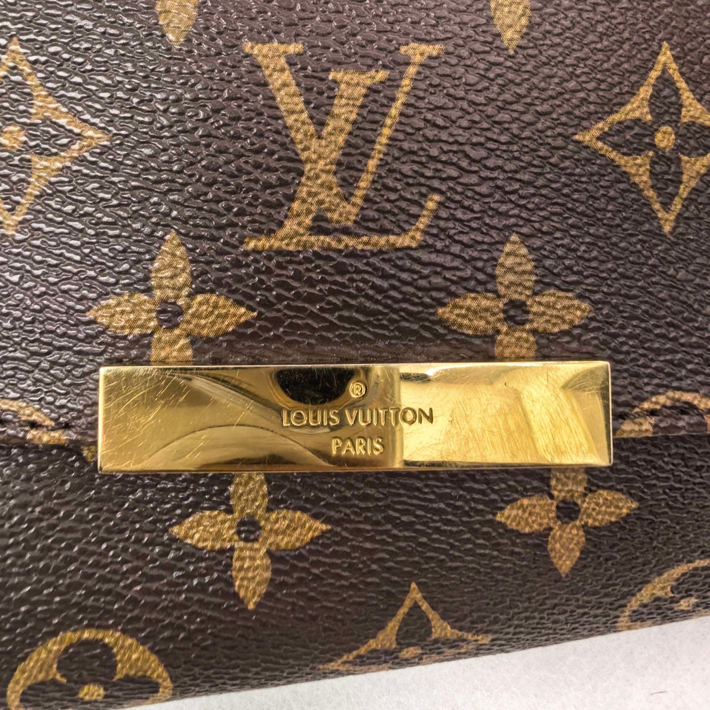Louis Vuitton - Favorite - Cloth - Brown - (medium)