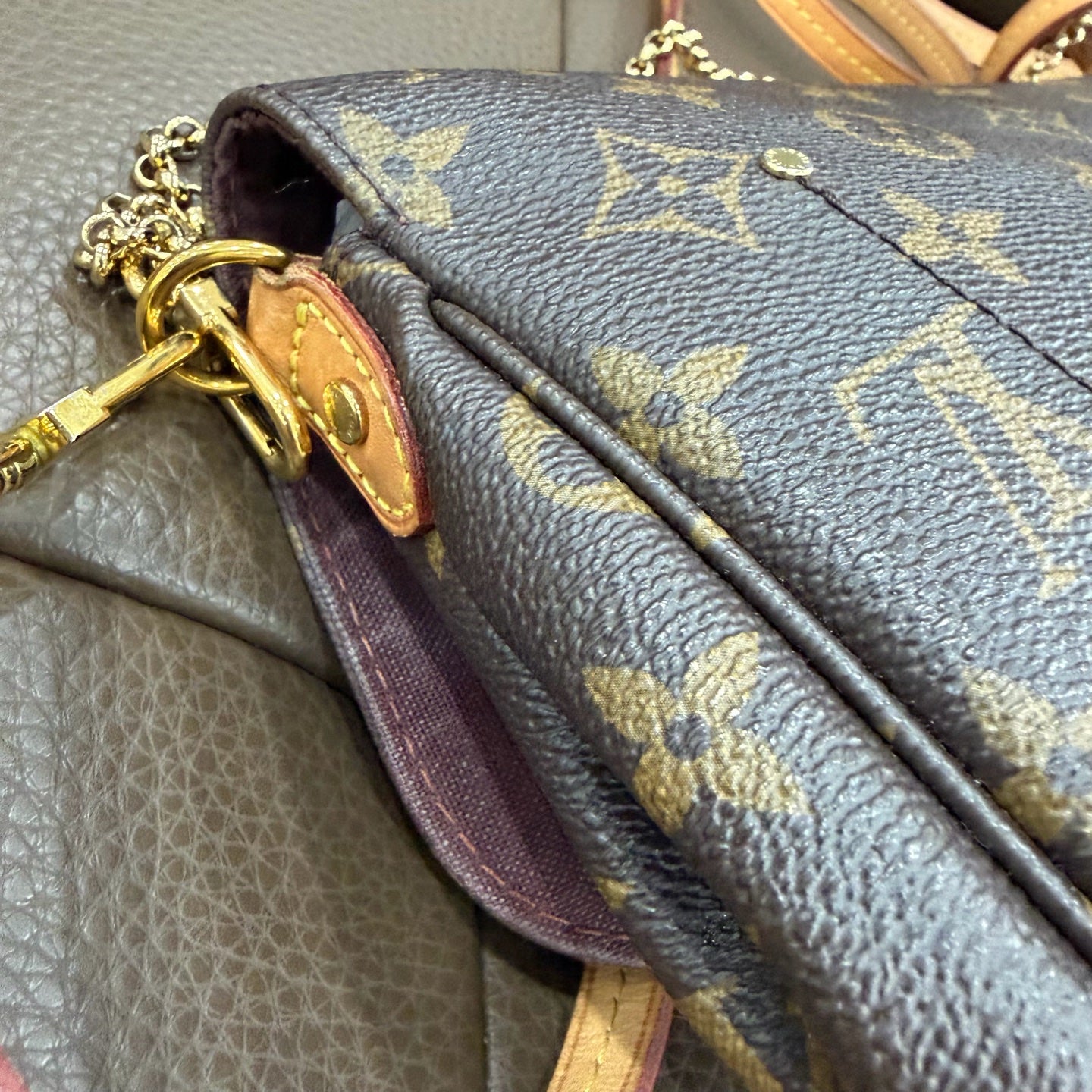 Louis Vuitton - Favorite - Cloth - Brown - (small)