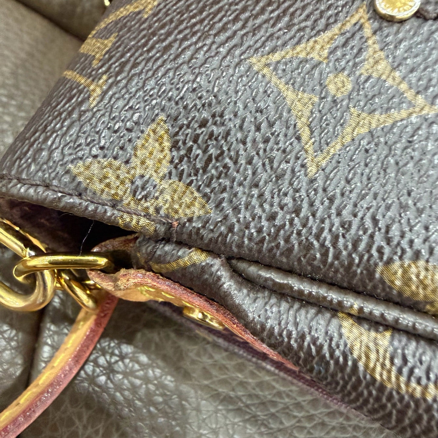 Louis Vuitton - Favorite - Cloth - Brown - (small)