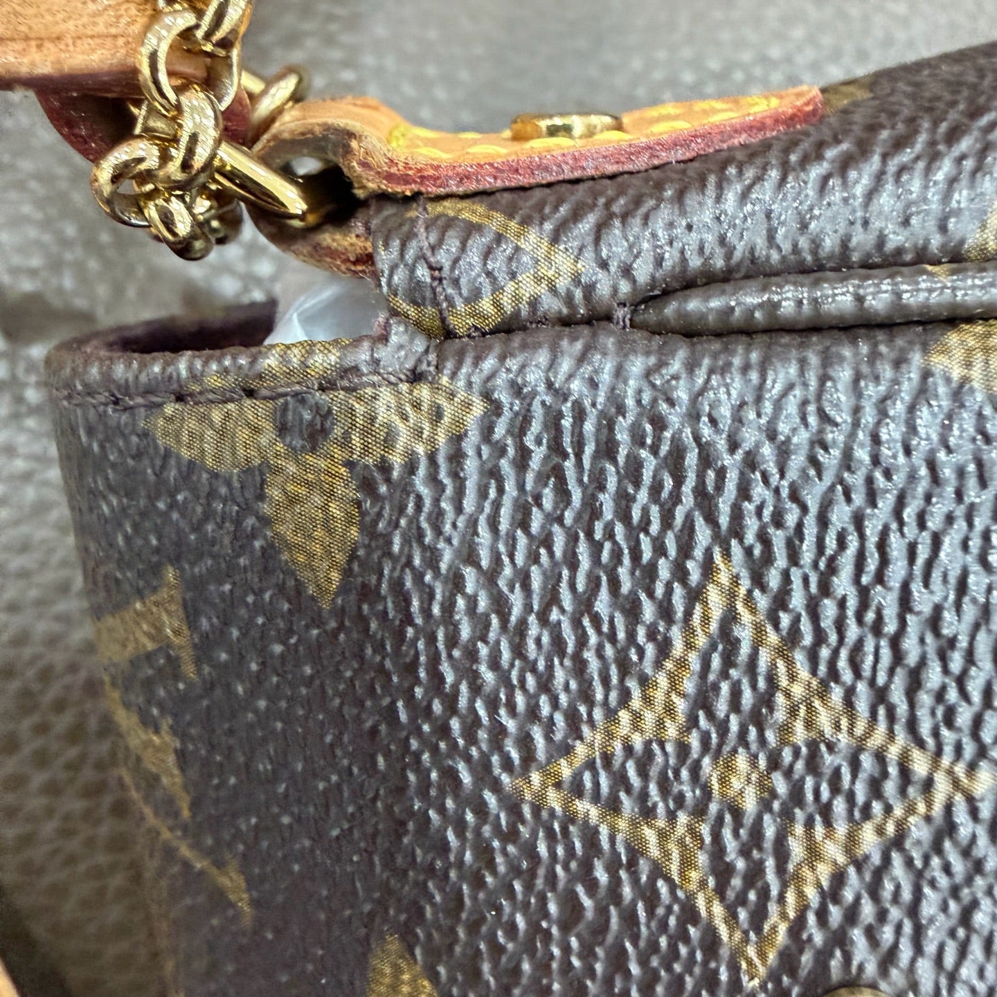 Louis Vuitton - Favorite - Cloth - Brown - (small)