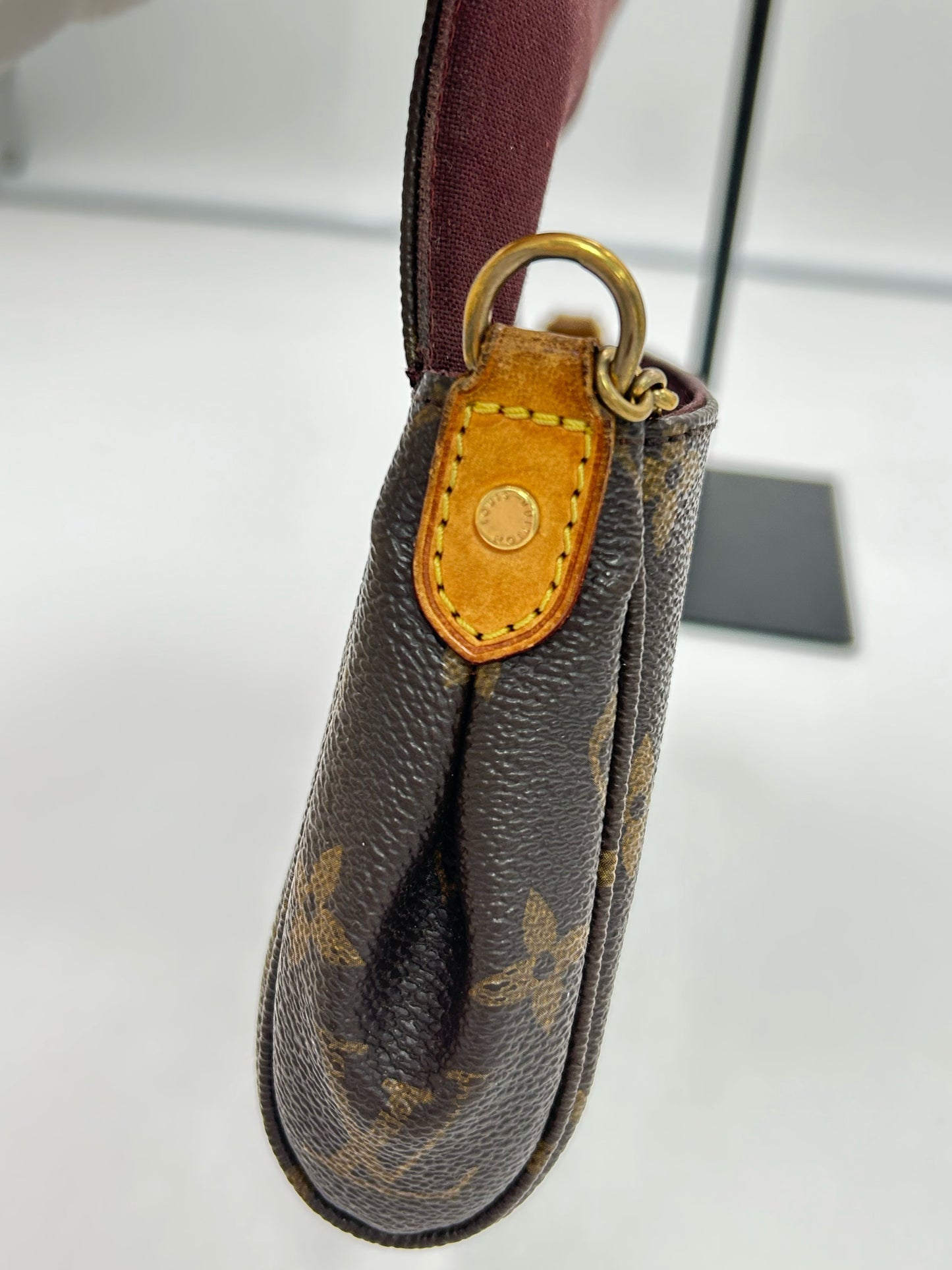 Louis Vuitton - Favorite - Cloth - Brown - (small)
