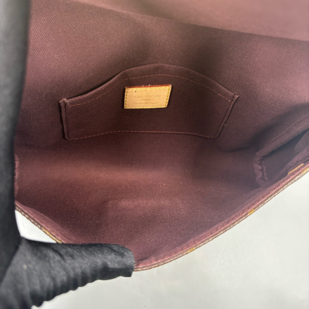 Louis Vuitton - Favorite - Leather - Brown - (medium)