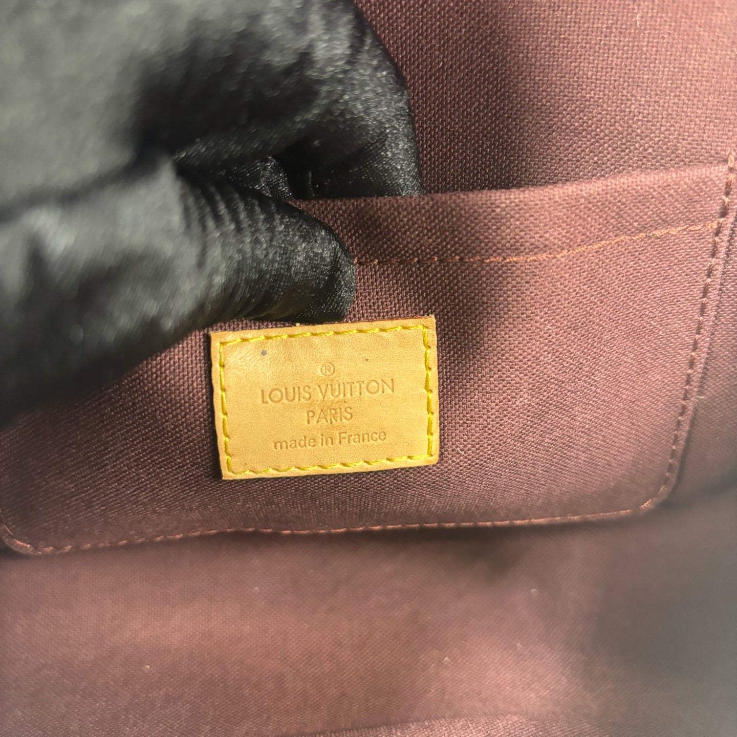 Louis Vuitton - Favorite - Leather - Brown - (medium)