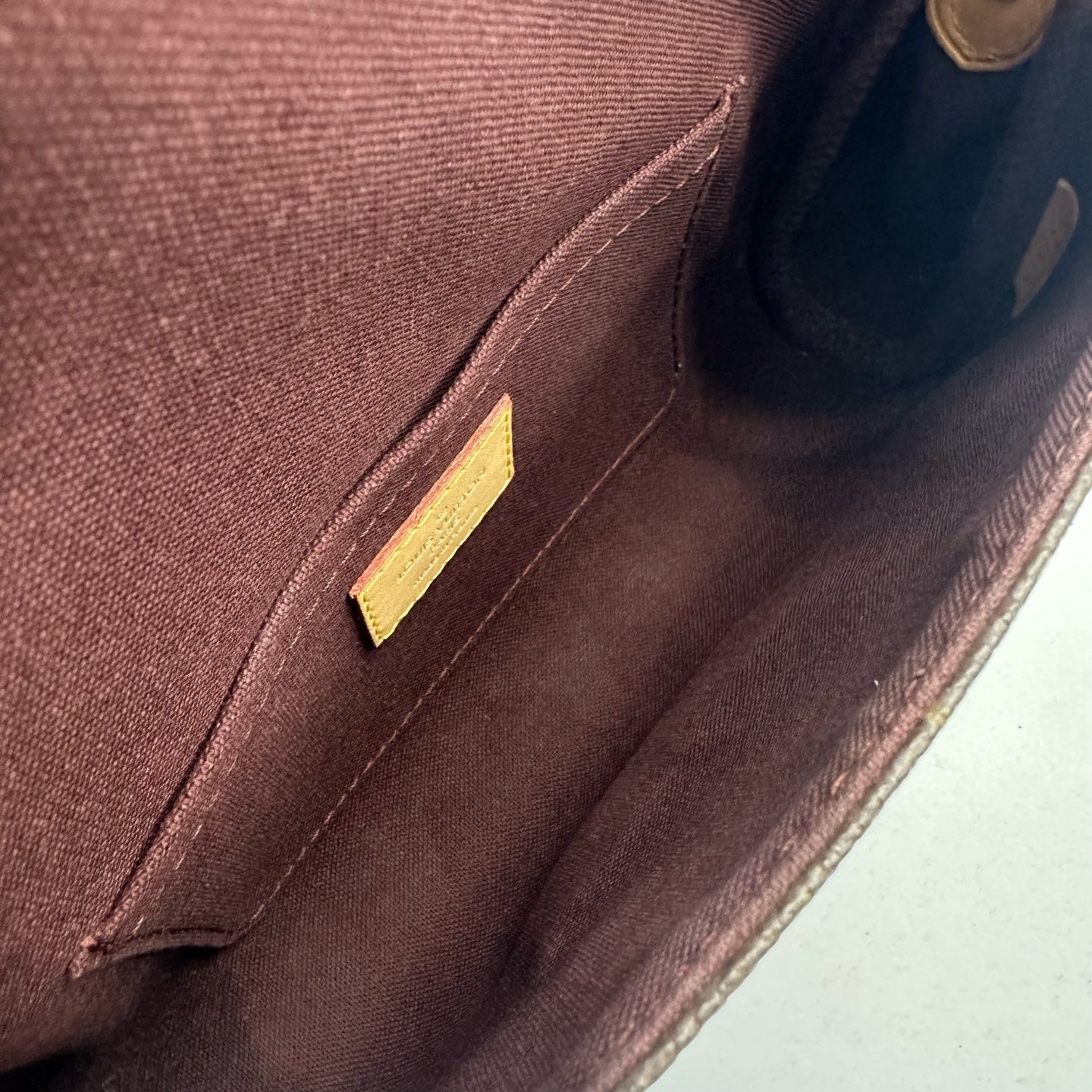 Louis Vuitton - Favorite - Leather - Brown - (mini)