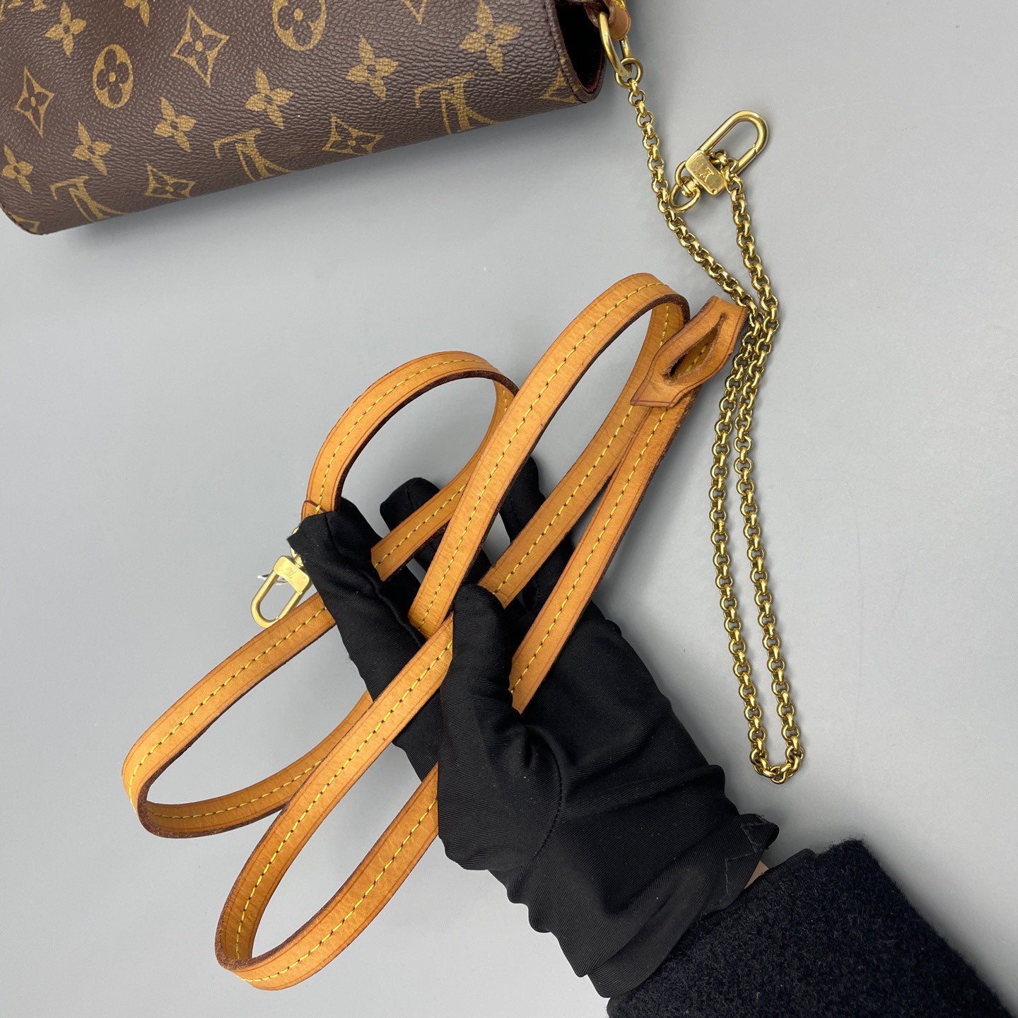 Louis Vuitton - Favorite MM - Monogram coated canvas with Vachetta leather trim - Brown - (Medium)