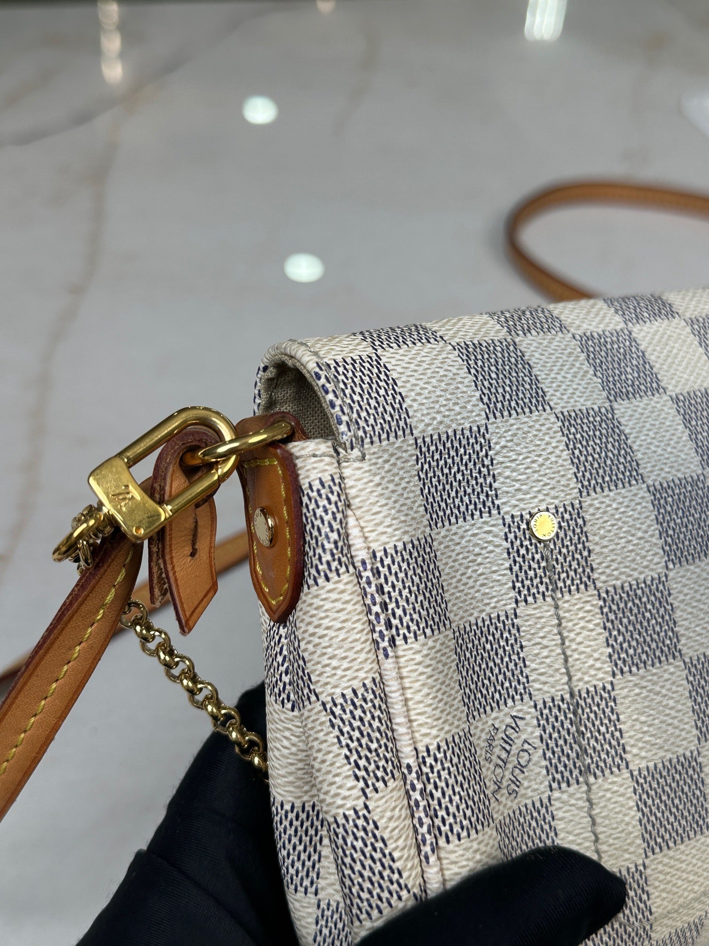 Louis Vuitton - Favorite PM - Coated canvas - White - (Small)