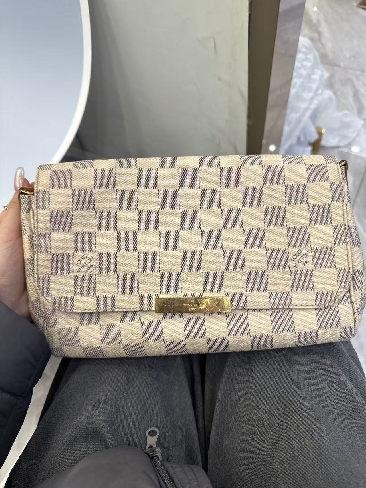 Louis Vuitton - Favorite PM - Damier Azur coated canvas with natural cowhide leather trim - White - (small)