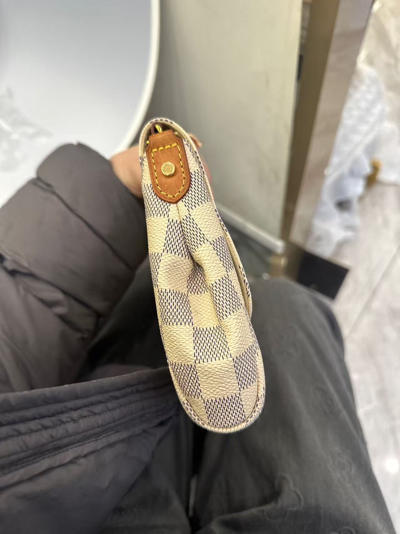 Louis Vuitton - Favorite PM - Damier Azur coated canvas with natural cowhide leather trim - White - (small)