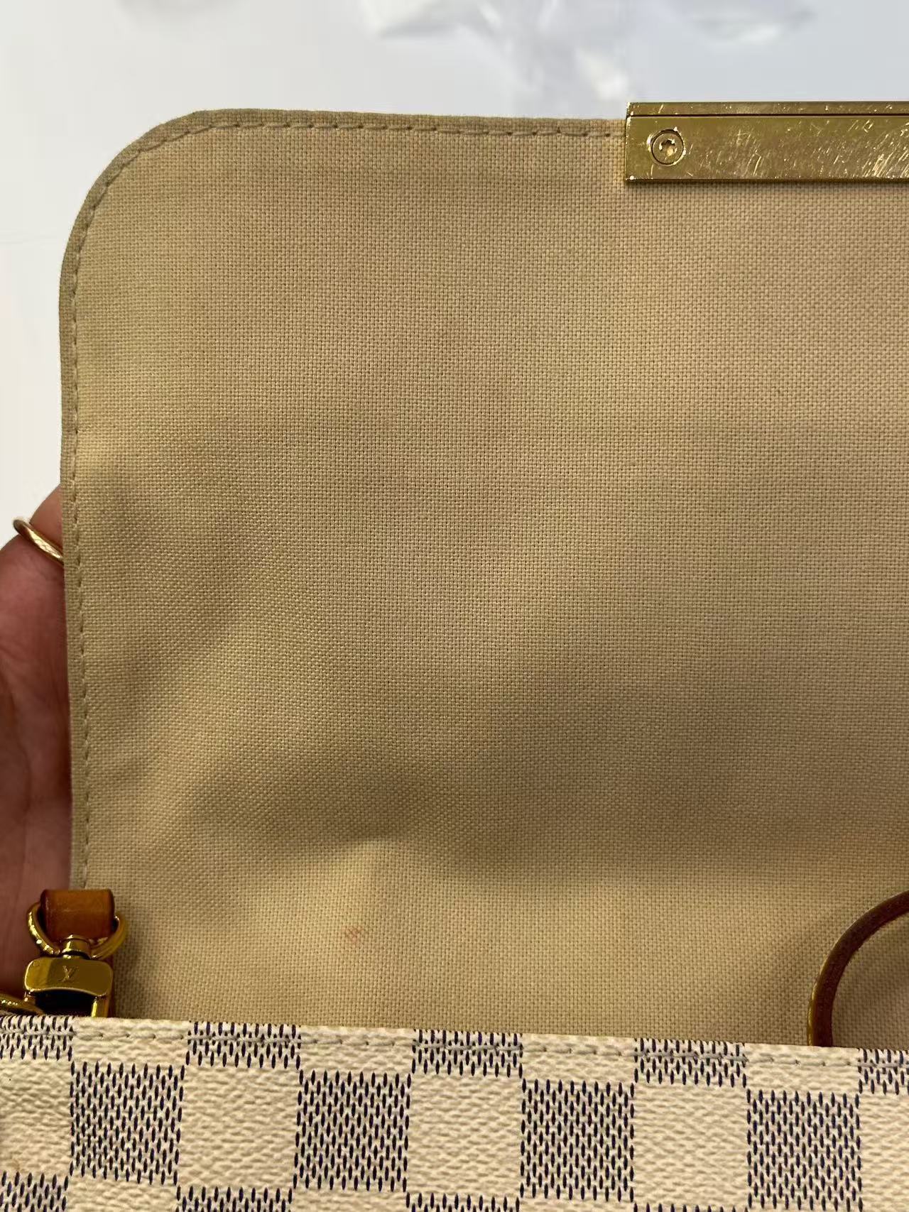 Louis Vuitton - Favorite PM - Damier Azur coated canvas with natural cowhide leather trim - White - (small)