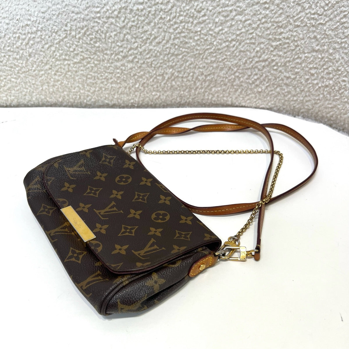 Louis Vuitton - Favorite Small - Leather - Black - (small)