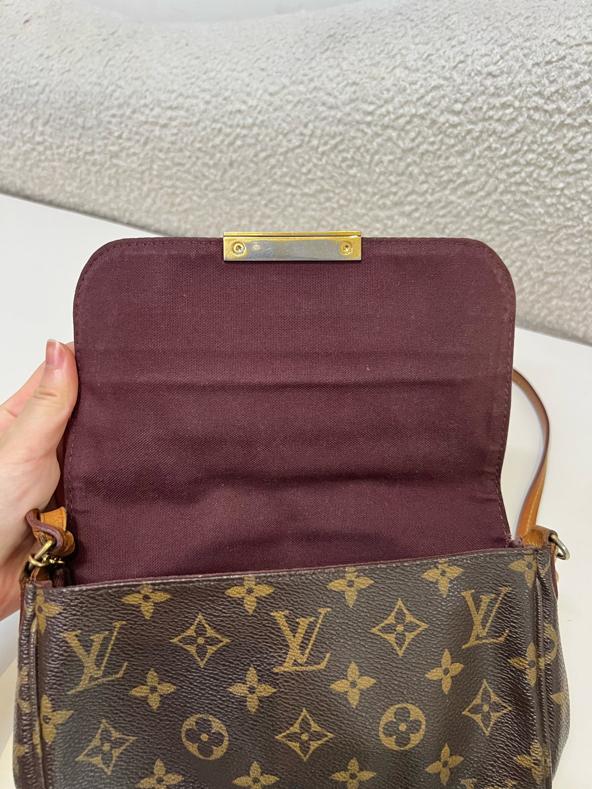 Louis Vuitton - Favorite Small - Leather - Black - (small)