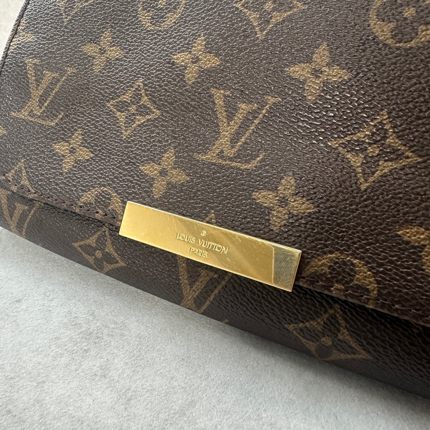 Louis Vuitton - Favorite - Synthetic - Brown - (small)