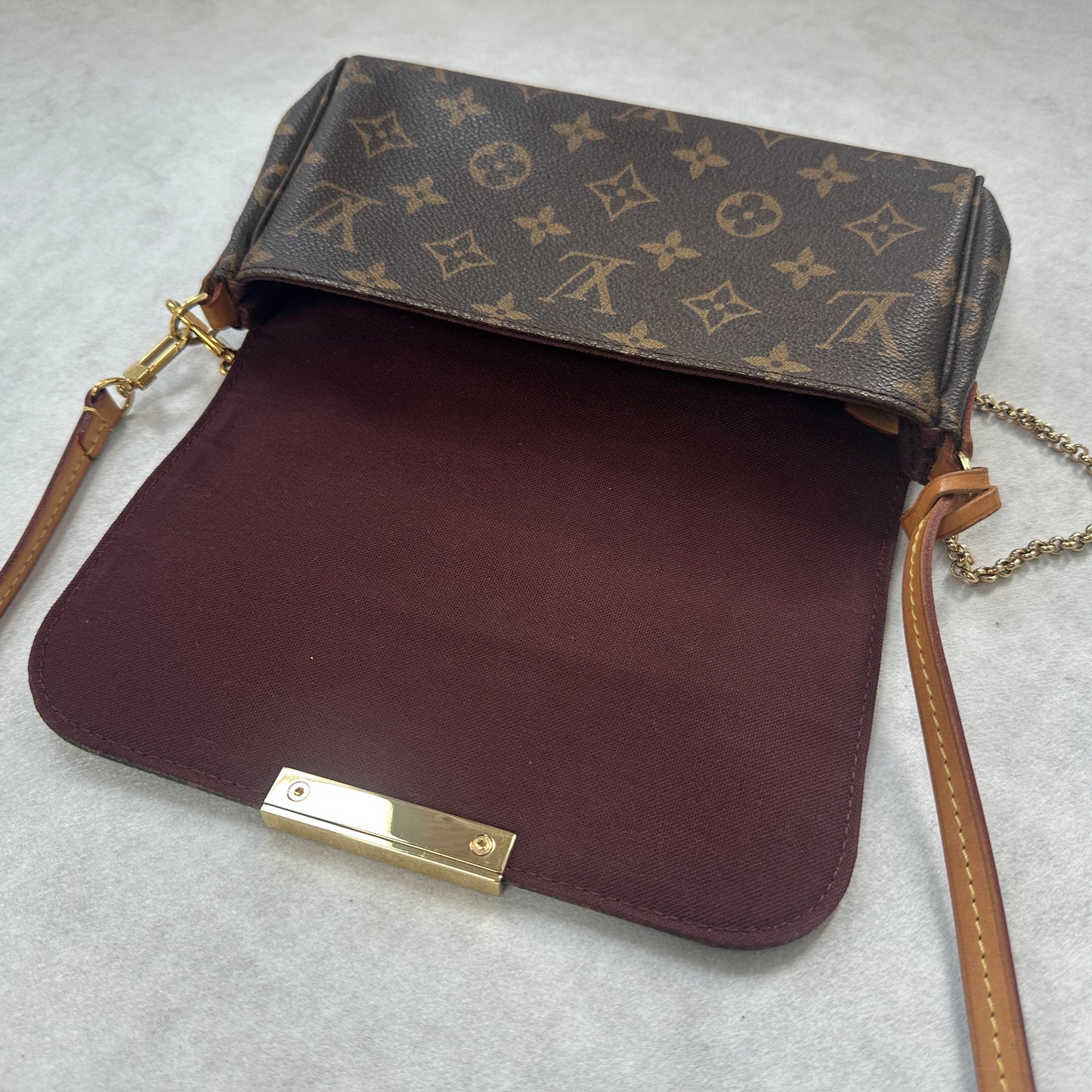 Louis Vuitton - Favorite - Synthetic - Brown - (small)