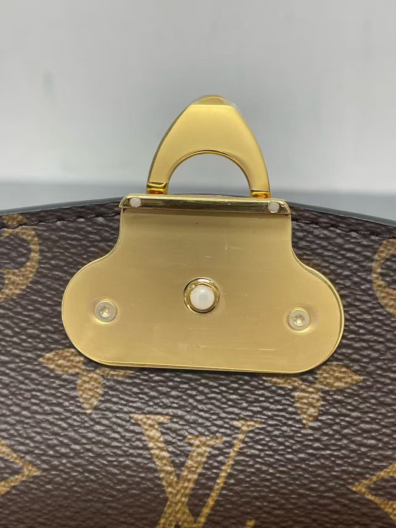 Louis Vuitton - Flap Bag - Monogram coated canvas with grained leather flap - Brown and Black with Gold-Tone Hardware - (Small)