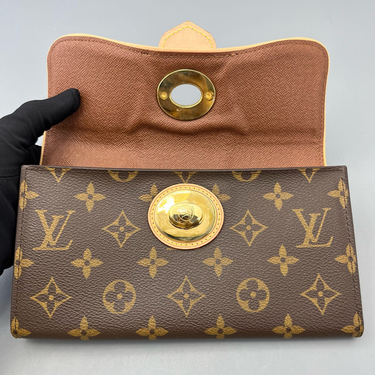 Louis Vuitton - Flap Wallet - Leather - Brown - (small)