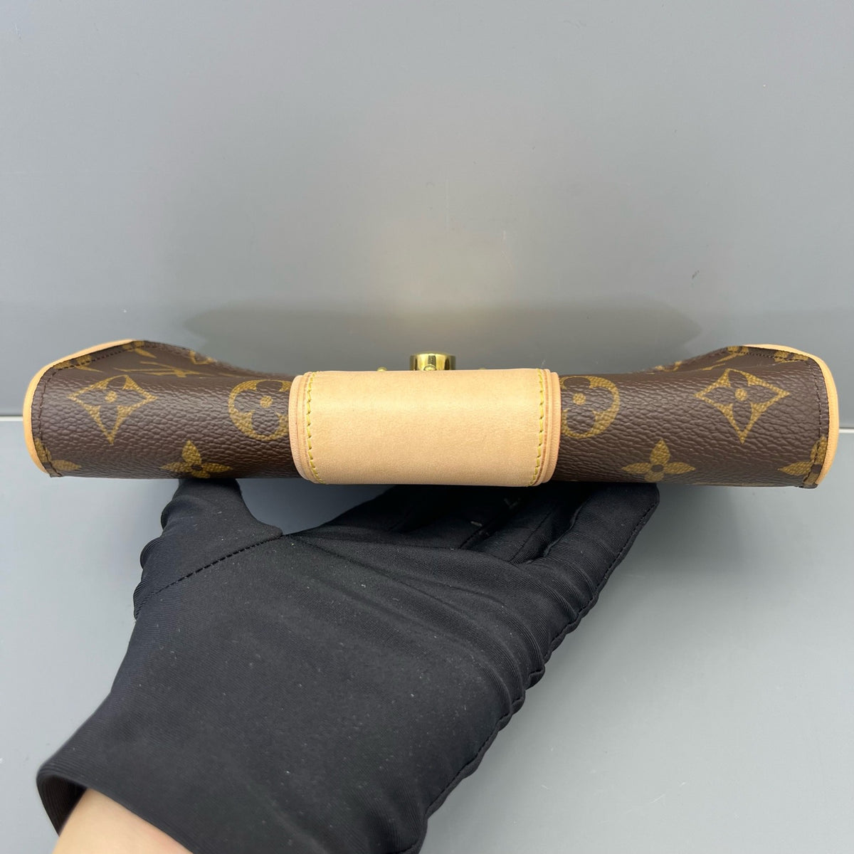 Louis Vuitton - Flap Wallet - Leather - Brown - (small)