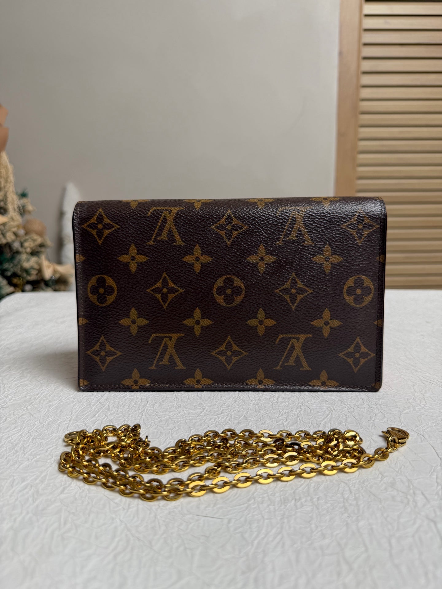 Louis Vuitton - Flore WOC - Leather - Pink - (mini)