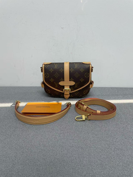 Louis Vuitton - Gemini - Monogram coated canvas with natural cowhide leather trim - Brown - (Mini)