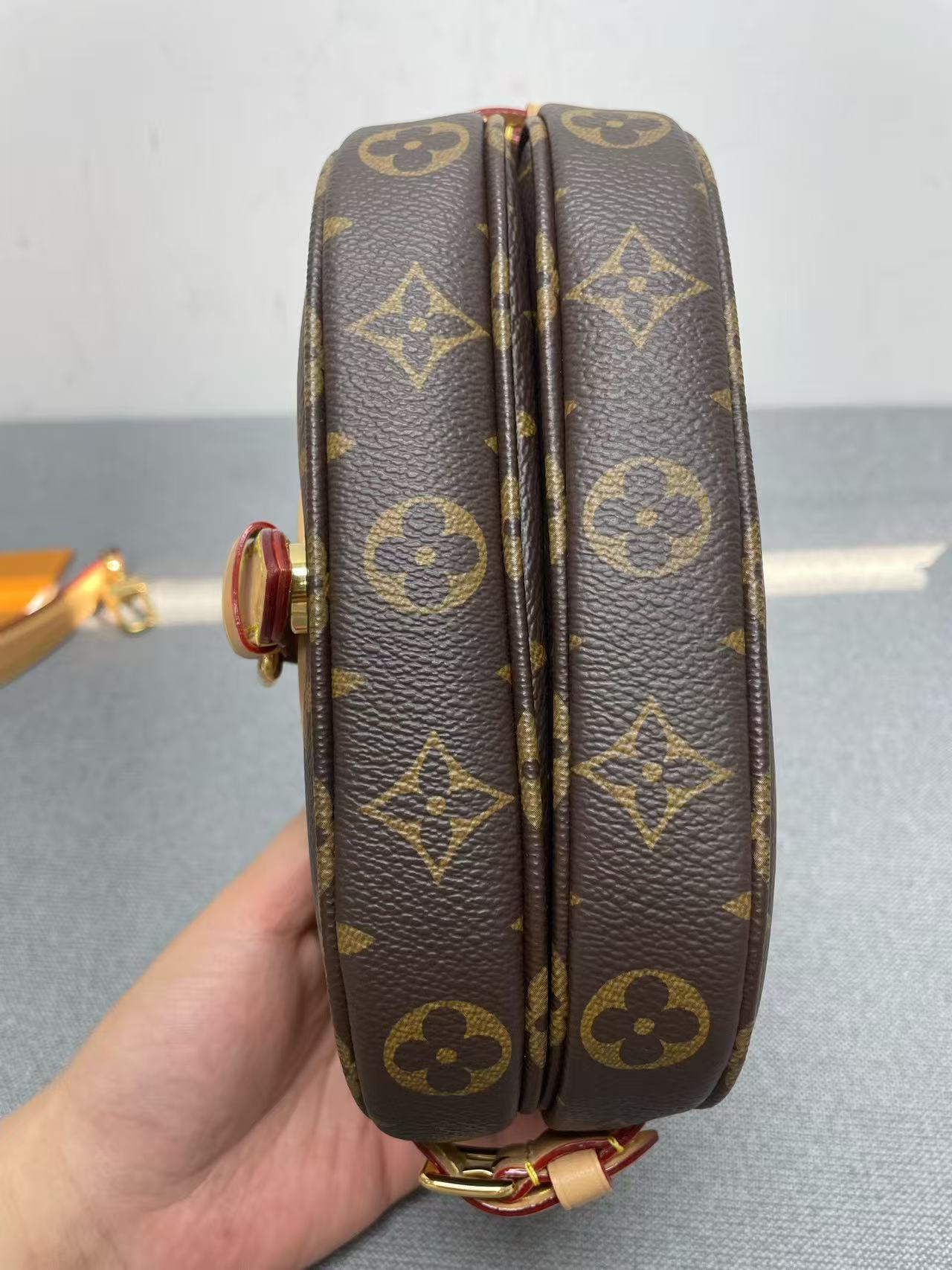 Louis Vuitton - Gemini - Monogram coated canvas with natural cowhide leather trim - Brown - (Mini)
