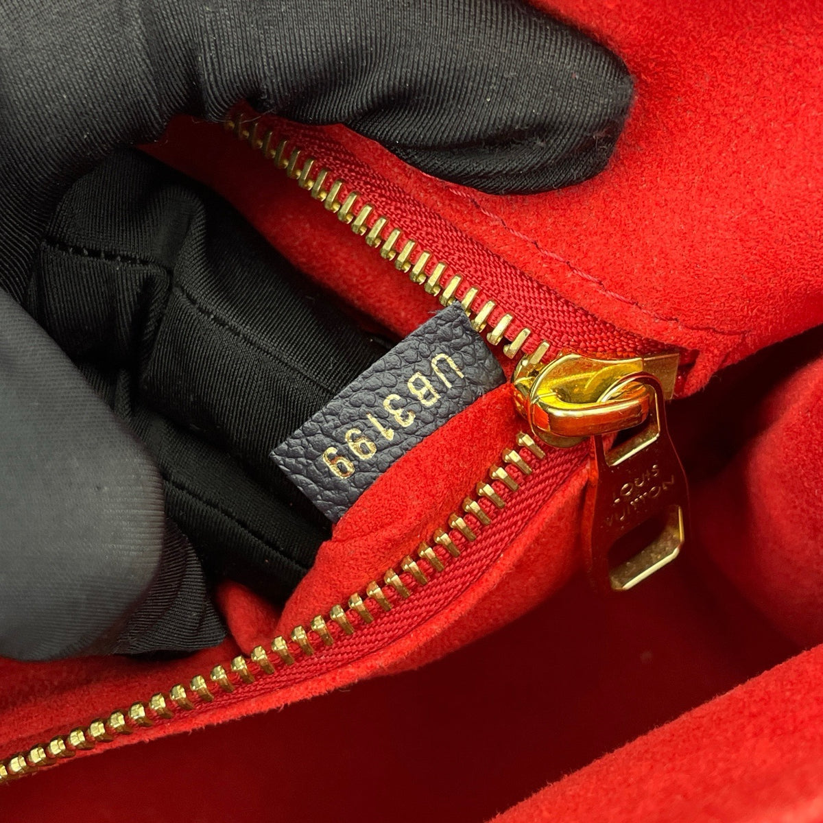 Louis Vuitton - George - Leather - Blue - (medium)