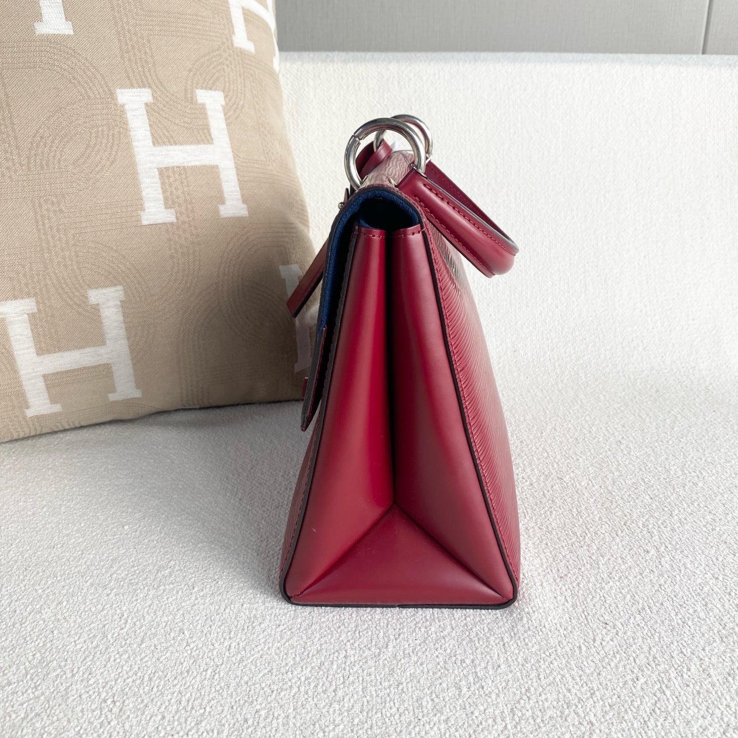 Louis Vuitton - Grenelle - Leather - Red - (small)