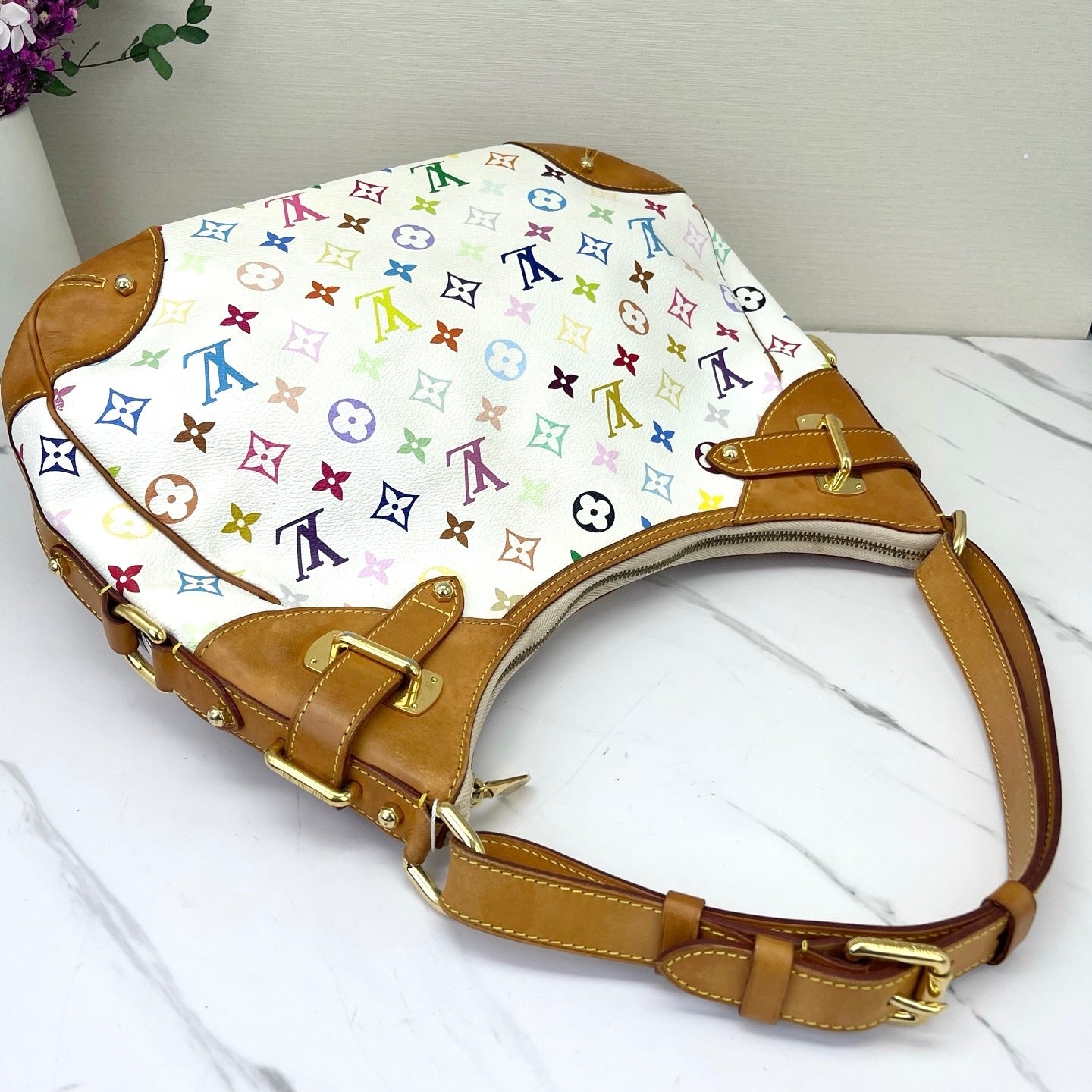 Louis Vuitton - Greta - Leather - Multicolour - (medium)