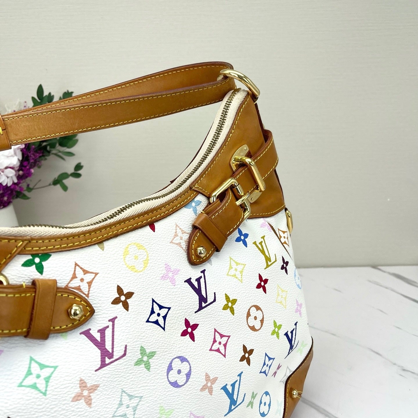 Louis Vuitton - Greta - Leather - Multicolour - (medium)