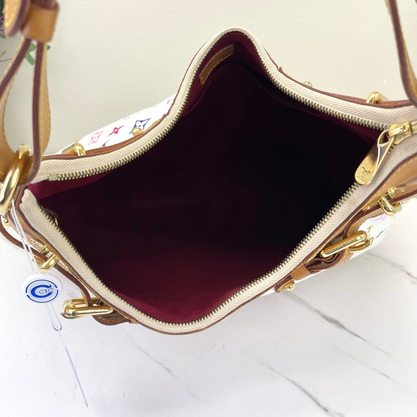Louis Vuitton - Greta - Leather - Multicolour - (medium)