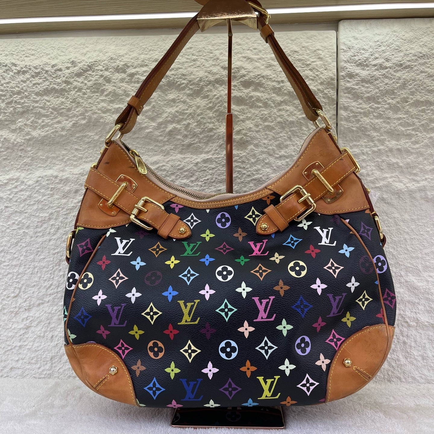 Louis Vuitton - Greta - Synthetic - Multicolour - (medium)
