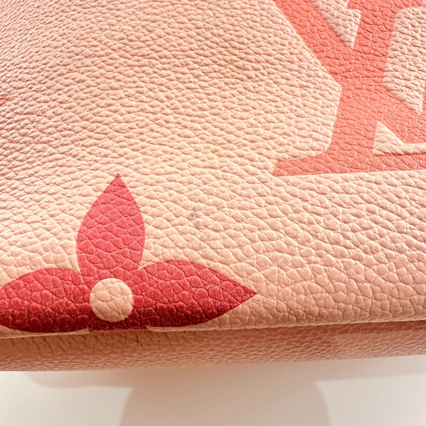 Louis Vuitton - Hobo Marshmallow - Full-grain calfskin leather - Pink - (mini)