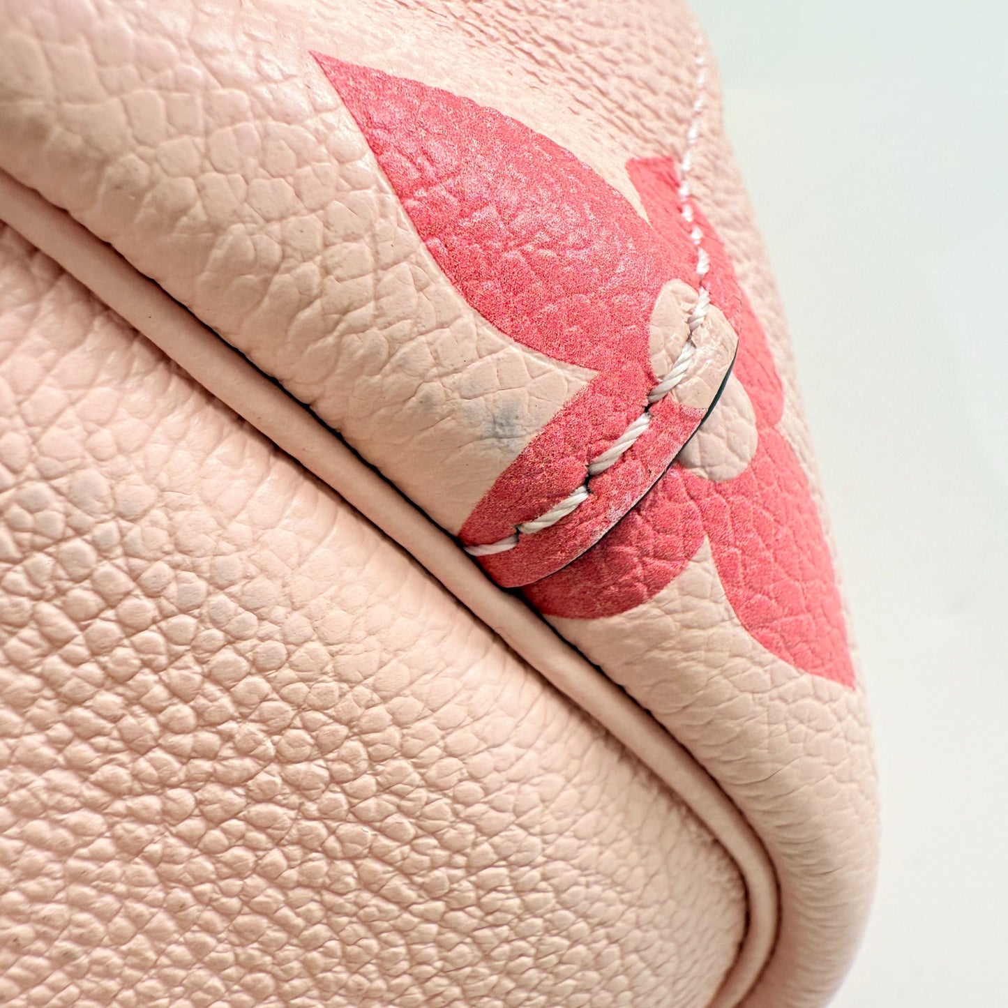 Louis Vuitton - Hobo Marshmallow - Full-grain calfskin leather - Pink - (mini)