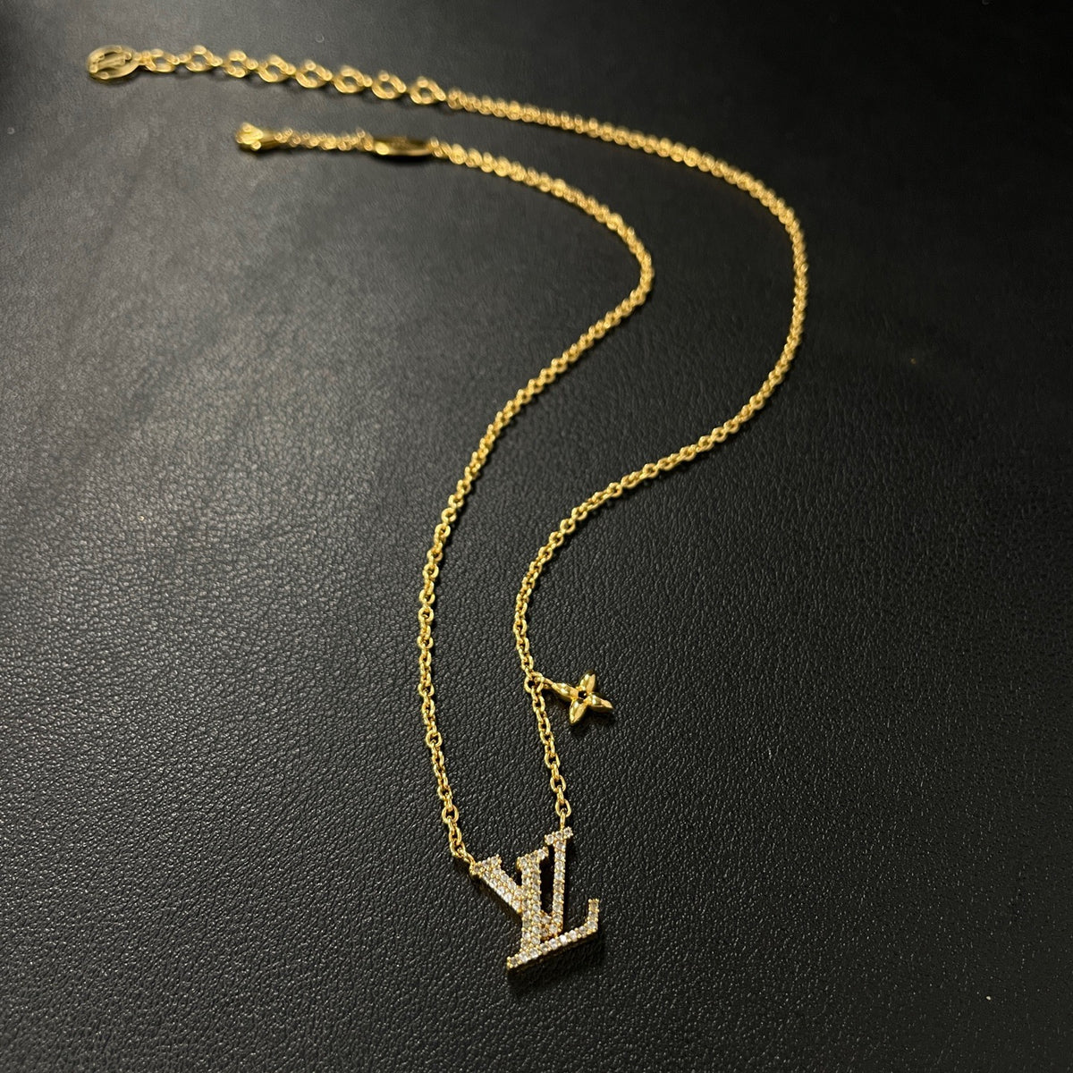 Louis Vuitton - Iconic - Gold-tone metal with clear rhinestone embellishment. - Gold - (47)