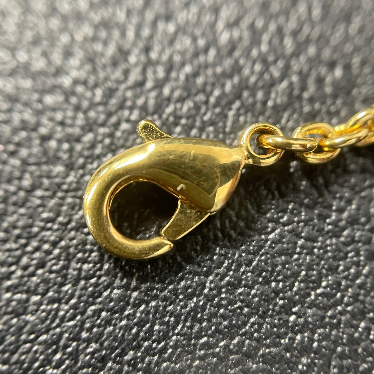 Louis Vuitton - Iconic - Gold-tone metal with clear rhinestone embellishment. - Gold - (47)