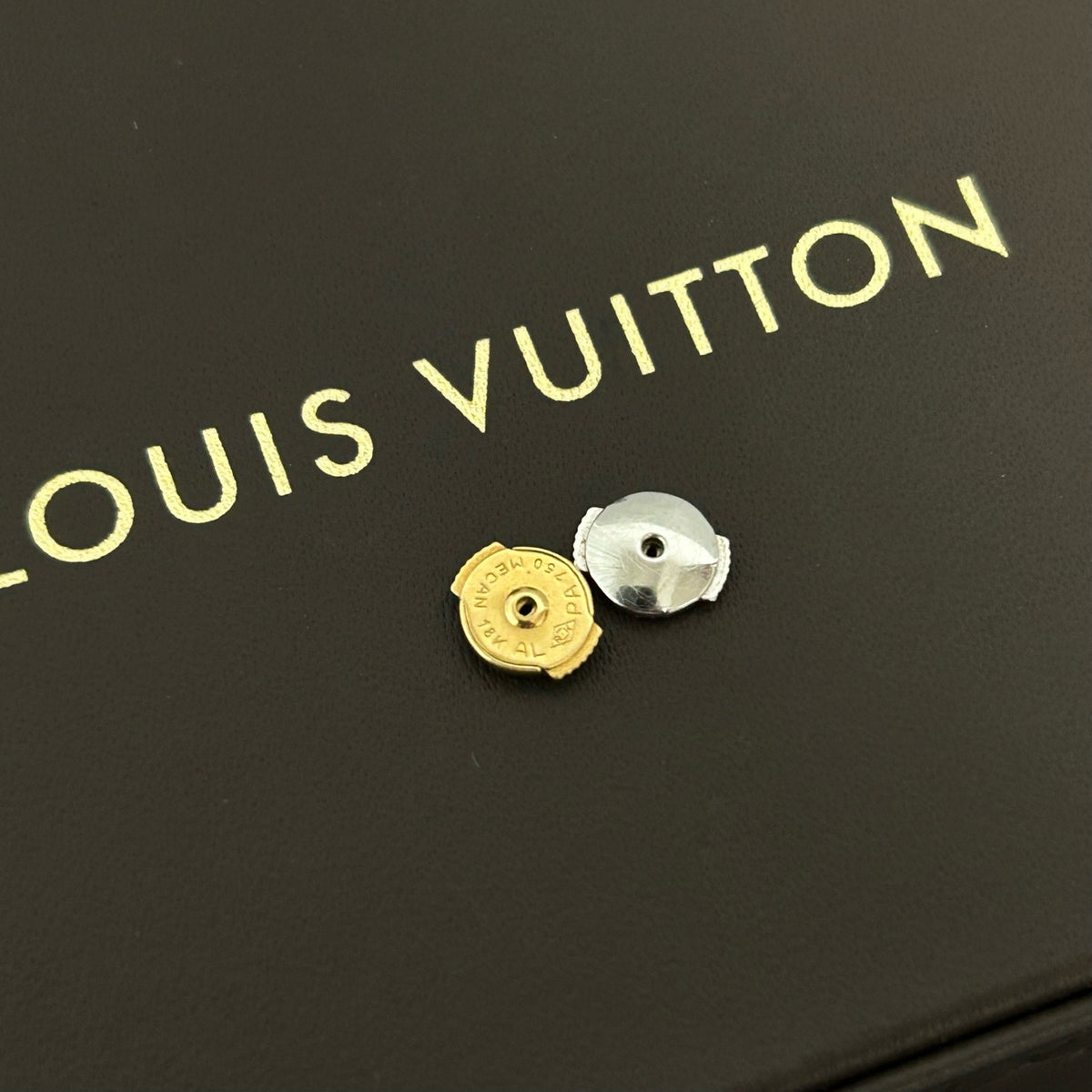 Louis Vuitton - Idylle Blossom Asymmetrical Earrings - 18K yellow gold and white gold with diamond accents - Multicolour