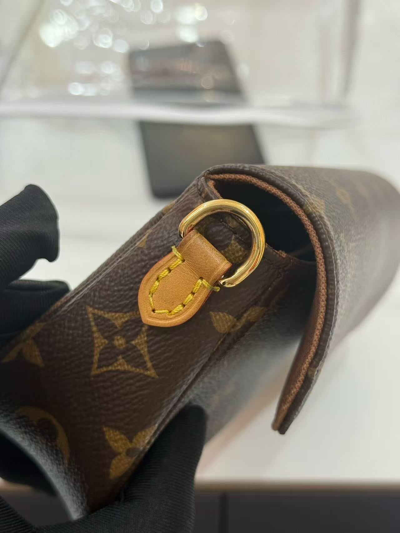 Louis Vuitton - Ivy Bag - Monogram coated canvas with Vachetta leather trim - Brown with gold-tone hardware - (mini)