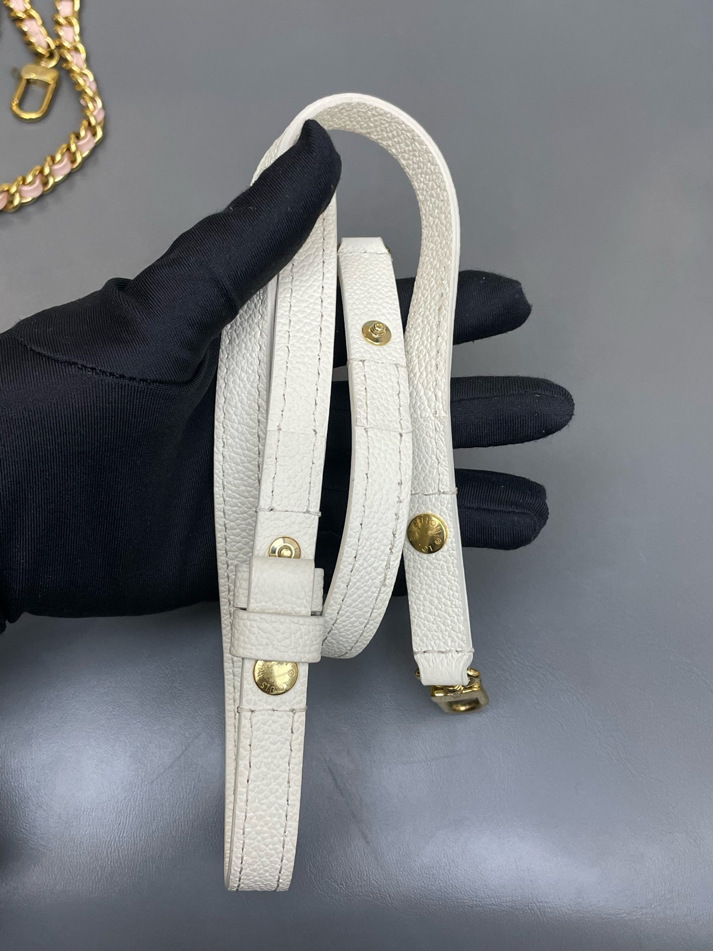 Louis Vuitton - Ivy - Embossed leather - White - (mini)