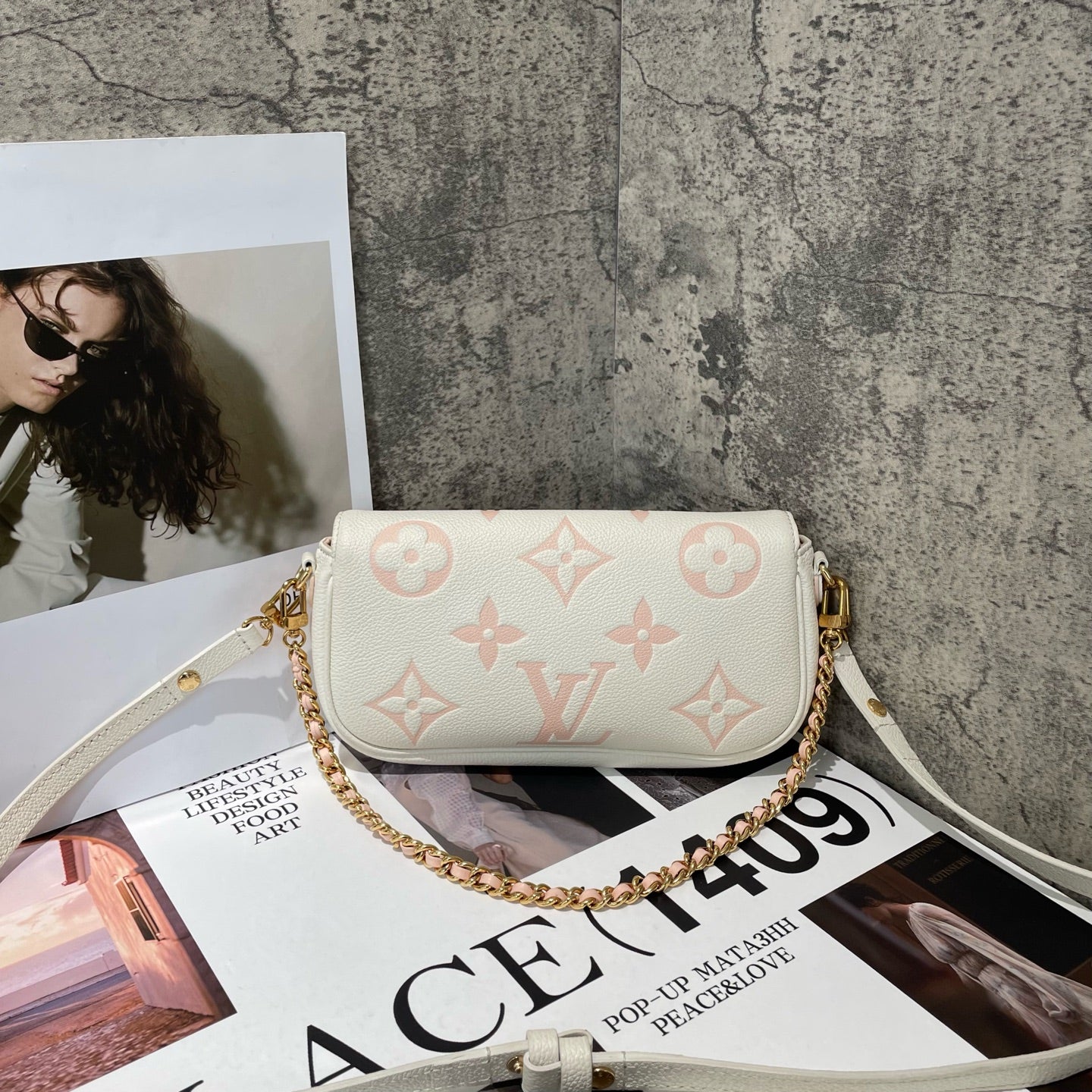 Louis Vuitton - Ivy - Embossed leather - White - (mini)