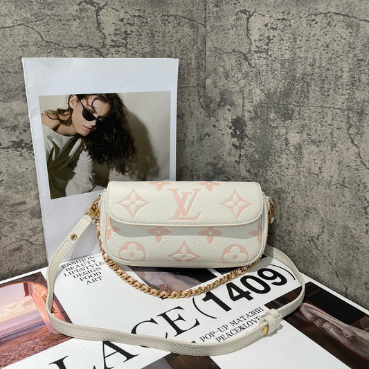 Louis Vuitton - Ivy - Embossed leather - White - (mini)