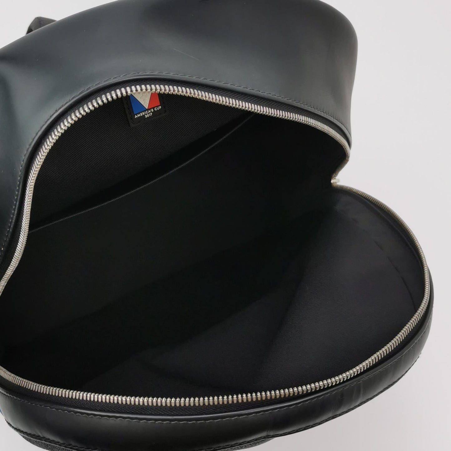 Louis Vuitton - Josh - Leather - Multicolour - (medium)