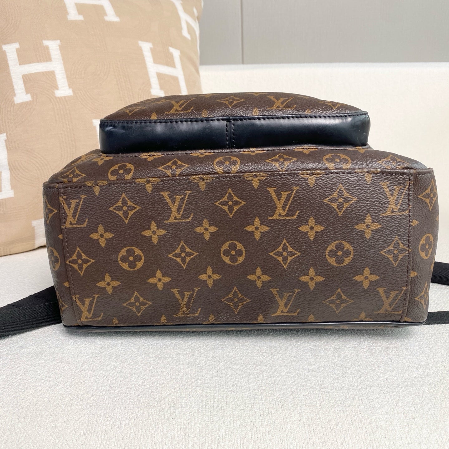Louis Vuitton - Josh - Synthetic - Brown - (medium)
